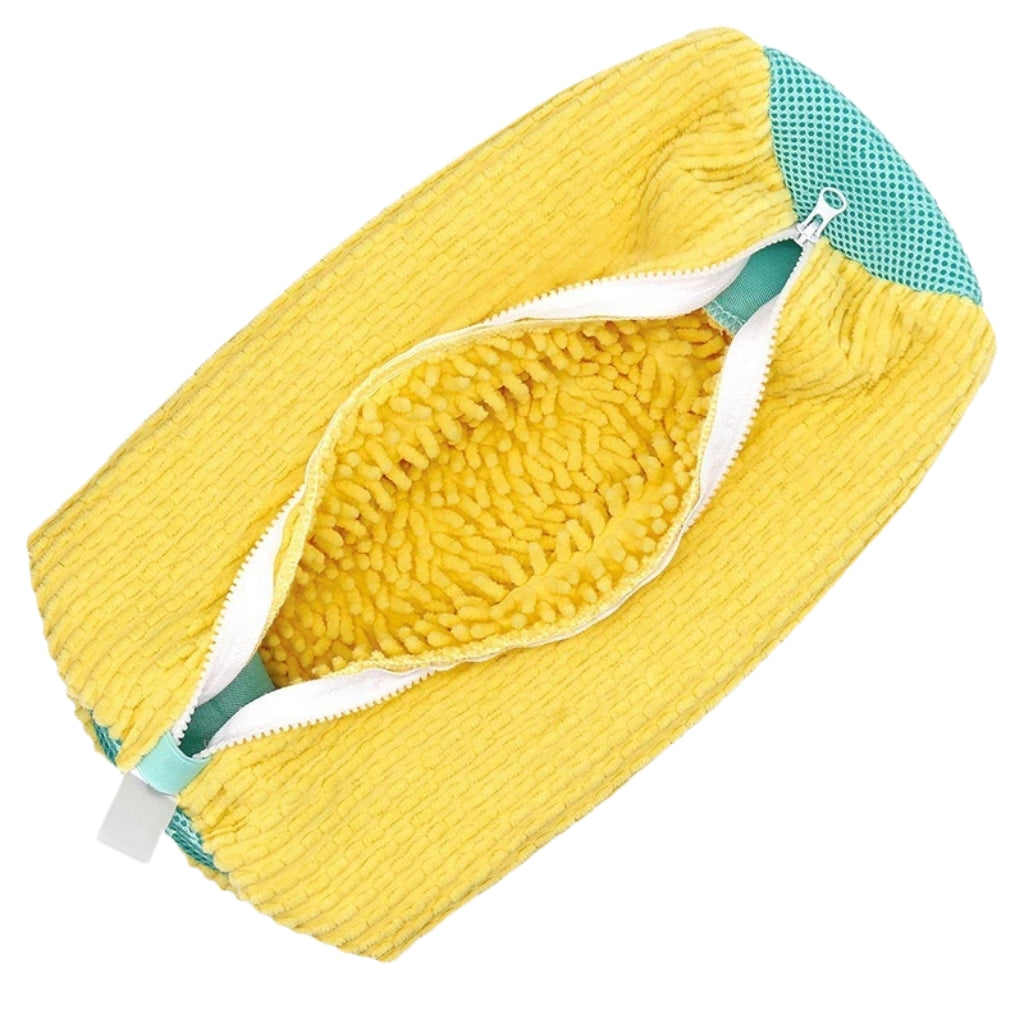 yellow laundry bags mesh shoe wash bag holding sneakers
mesh shoe laundry bag with zipper and blue trim
shoe washing bag shown with a soft bristle cleaning brush
laundry bags mesh organizer for shoes and travel storage
yellow zippered shoe wash bag displayed with sneakers inside